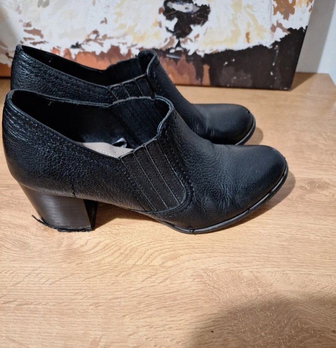 Jesienne buty ze skóry marki Lasocki roz. 37