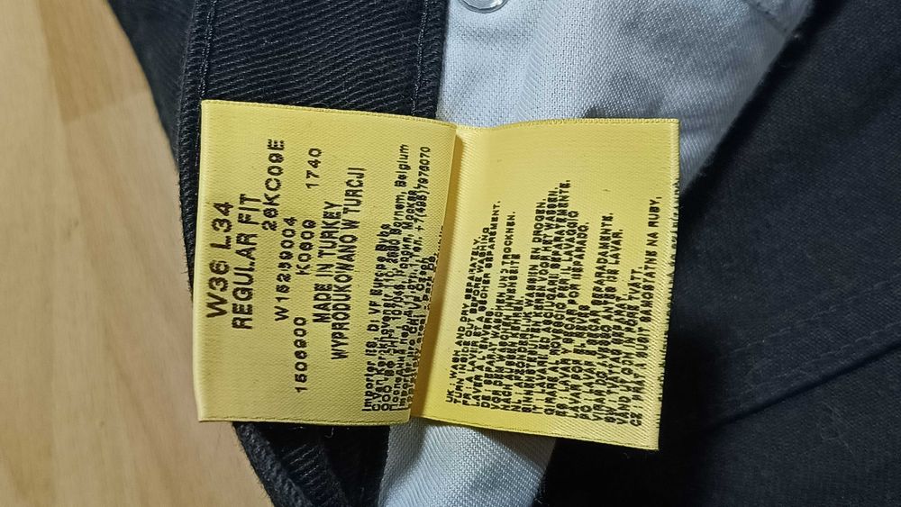 Męskie spodnie jeansowe WRANGLER r.XL stan bardzo dobry