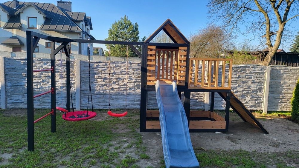 Modu-Box 3 + Modułowy Plac Zabaw Drewniany Domek