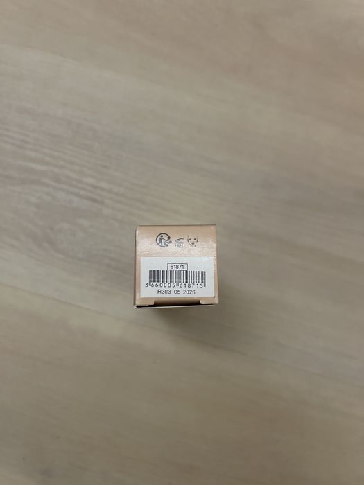 Yves Rocher podkład rozświetlajacy plein eclat