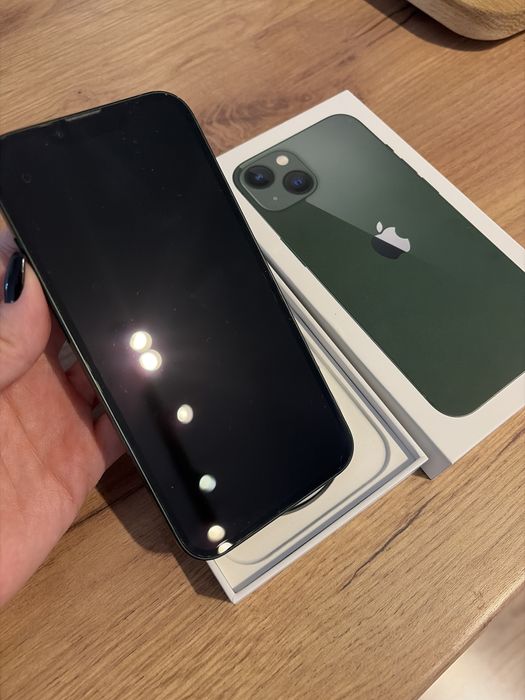 IPhone 13 butelkowa zieleń