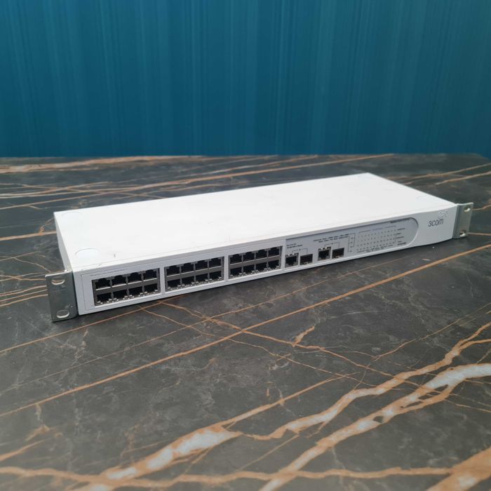 Switch 24-portowy 3Com Baseline Switch 2226 Plus