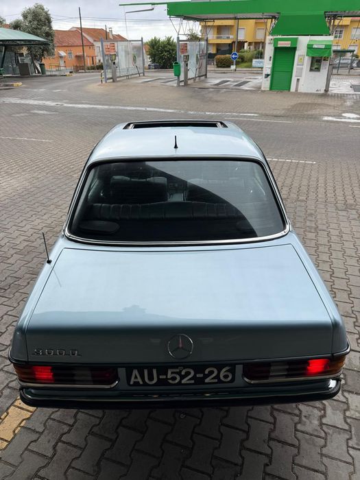 Mercedes  Benz w123 300d