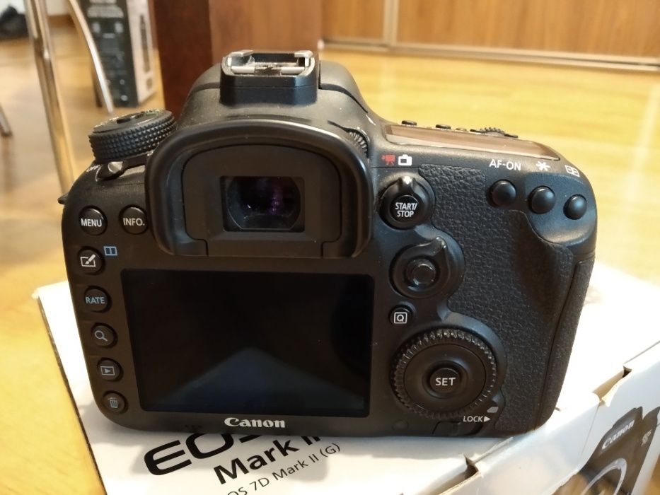 Canon 7D Mark II zestaw 55-250 ef-s IS STM oraz ef-s 24 STM mm ideał