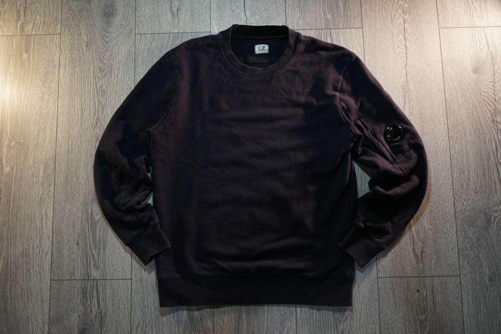 C. P company Світшот