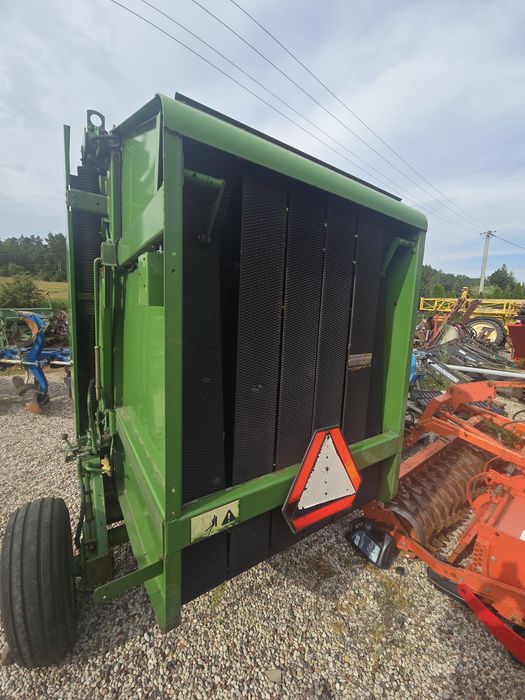 Prasa rolująca John Deere