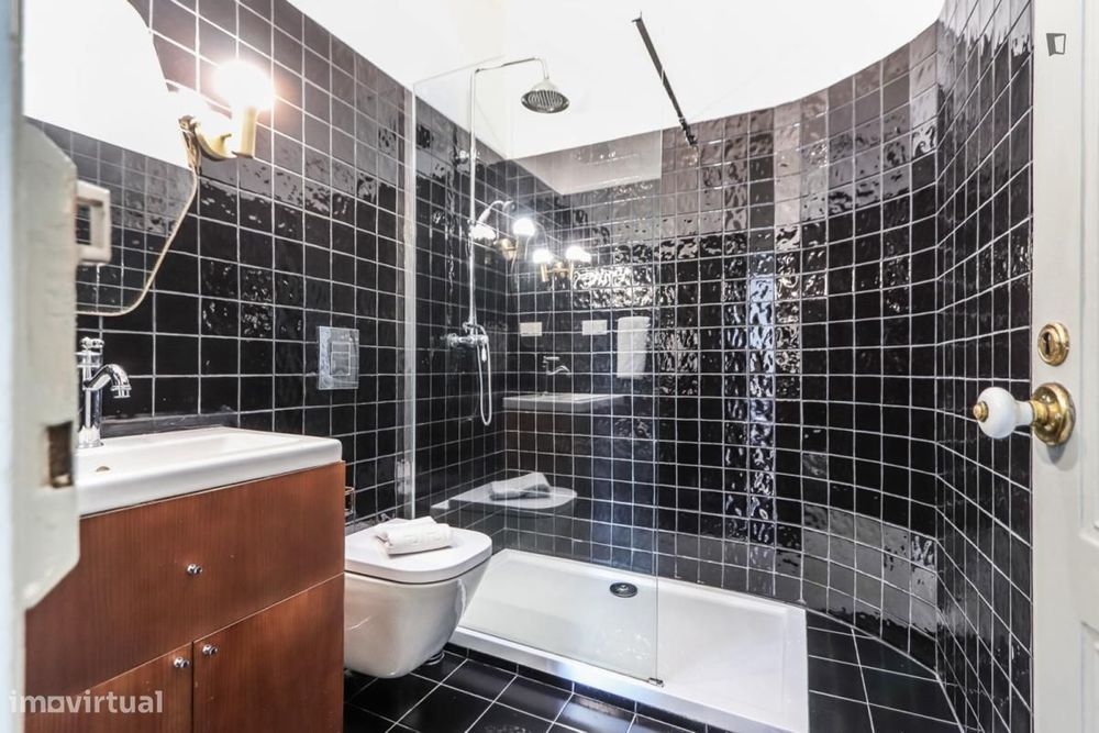 Quarto - localizado em Campo de Ourique Lisbon
