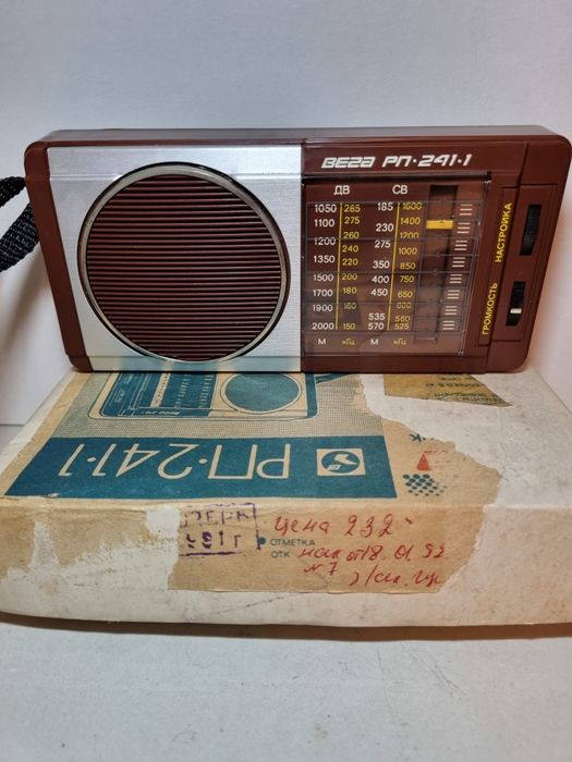 Радиоприемник Вега РП-241-1, СССР