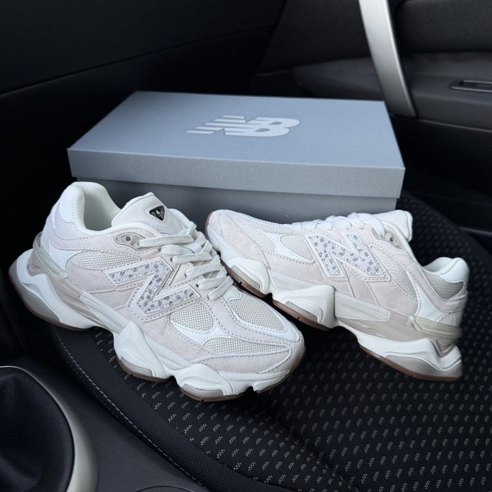 Жіночі кросівки нюбеланс бежеві New balance 9060 Beige Leopard