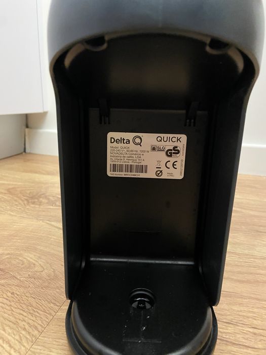 Máquina de café Delta Quick