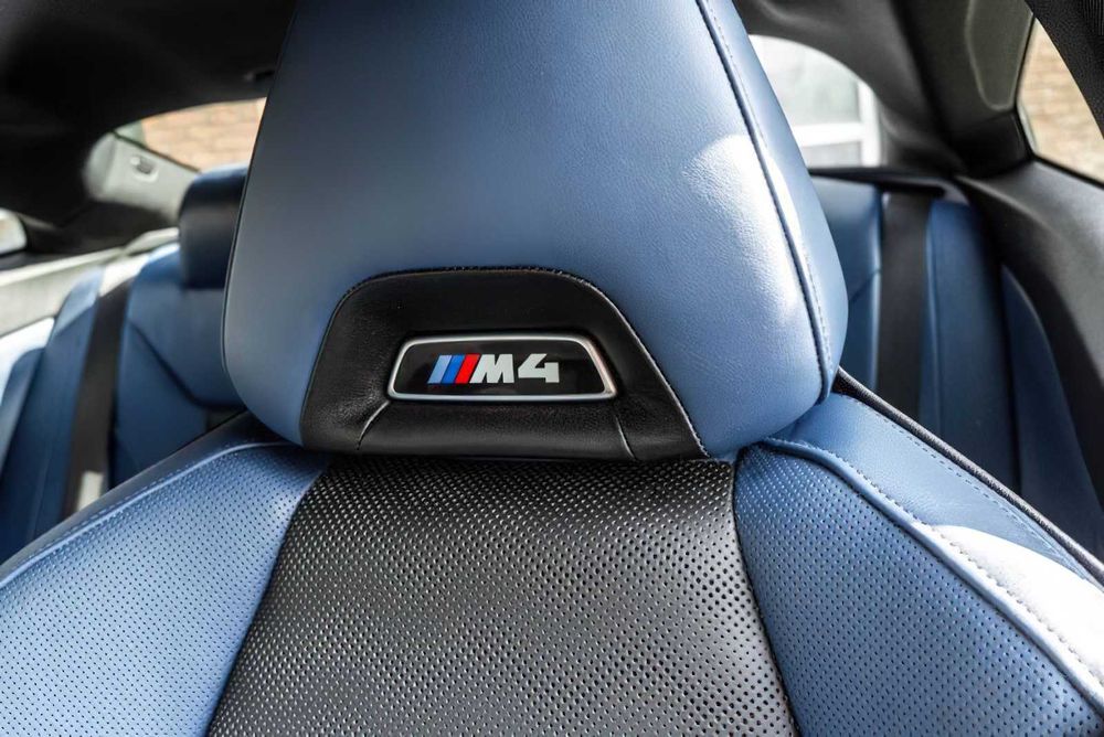 BMW M4      2021