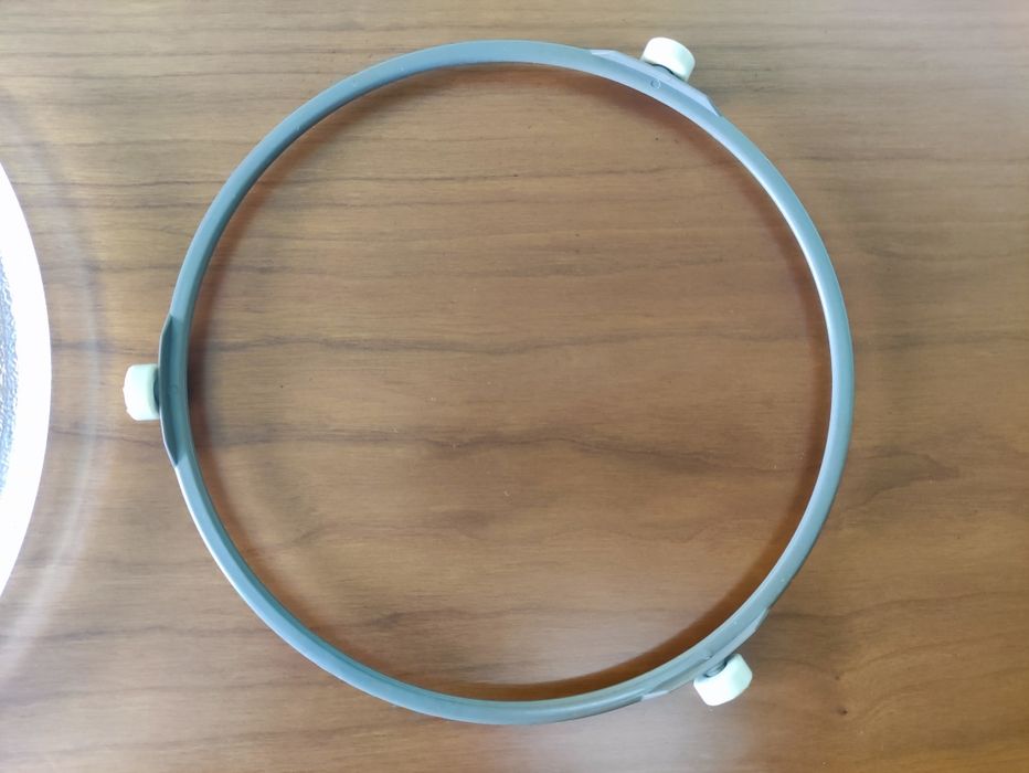 Prato para microondas e arco giratório