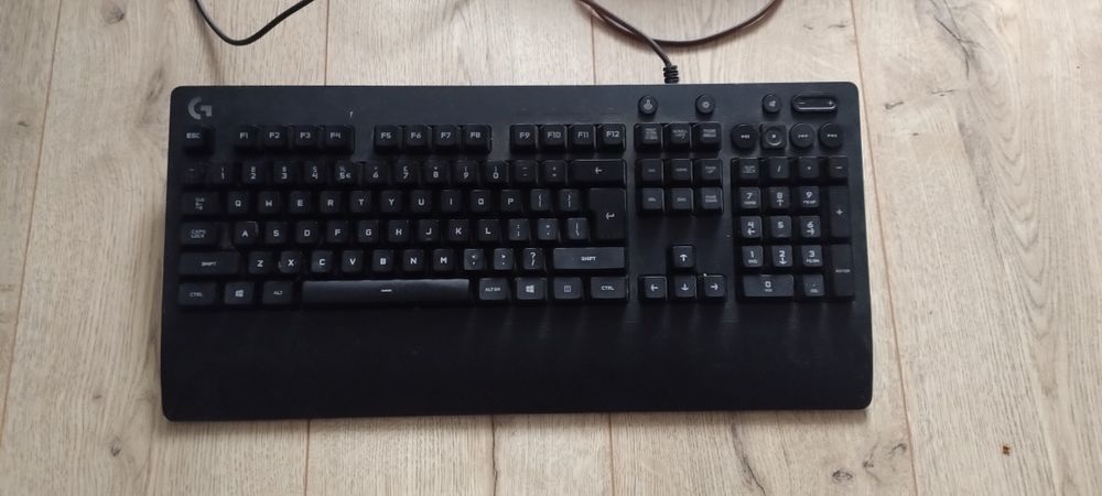 Klawiatura Logitech g213