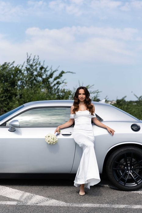 Продам весільну сукню