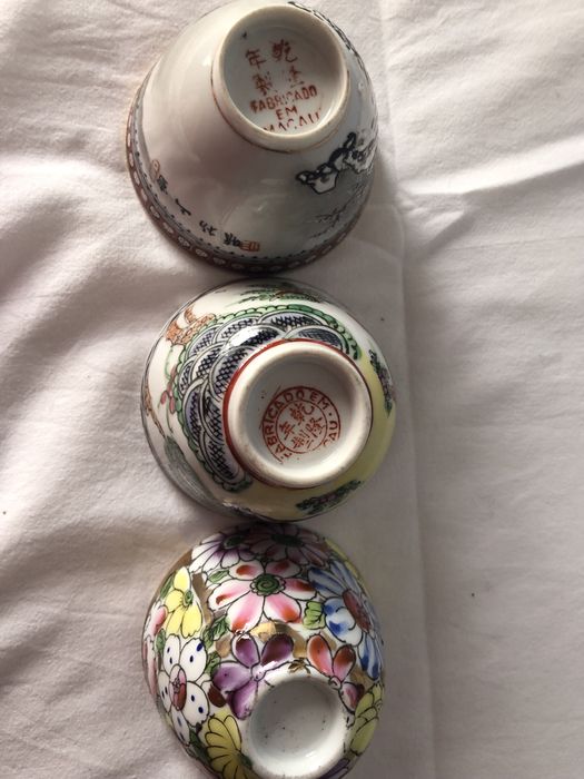 Tres tacinhas de porcelana chinesa e macaense