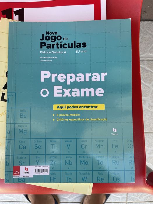 Livro Física e Química 11.ºAno - Jogo das Partículas