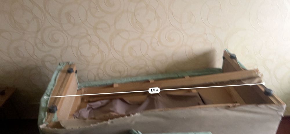 Віддам даром диван приїдтьте винесіть