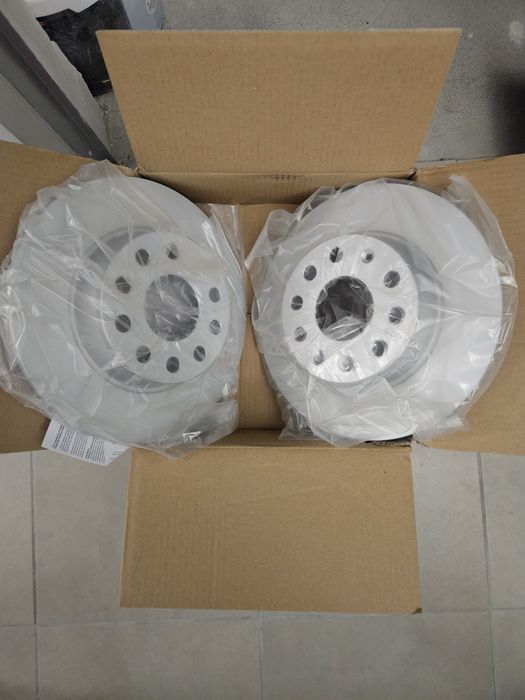 Nowe tarcze i klocki hamulcowe Audi A3 8V / Golf 7 / Octavia 3 / Leon