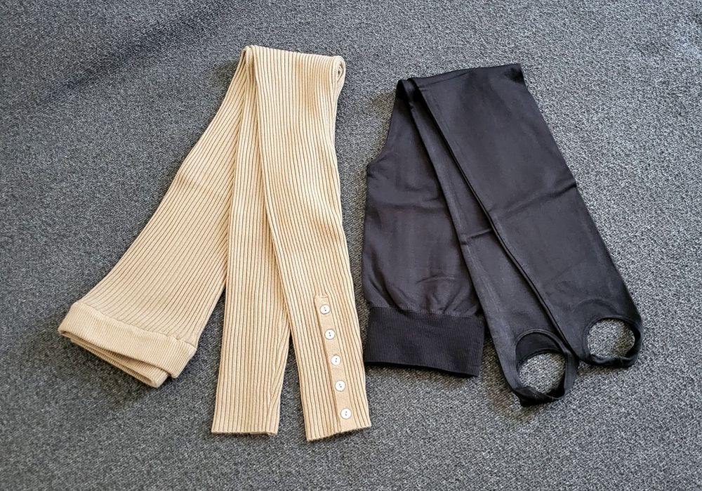 Жіночі речі одяг лот розмір S легінси у рубчик,куртка, светр, піжамка