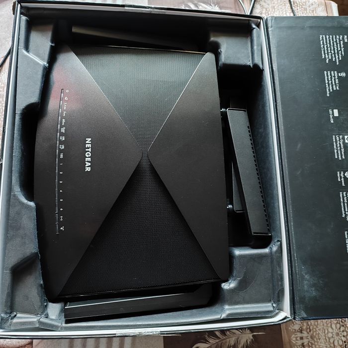 Роутер Netgear R9000