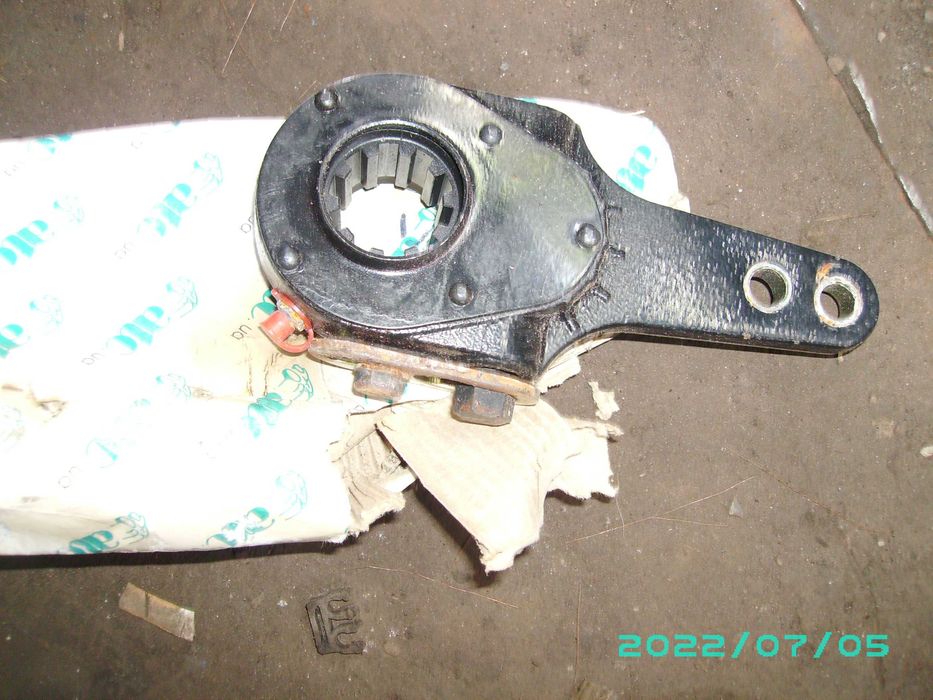 з/ч для грузовых авто; шины 260