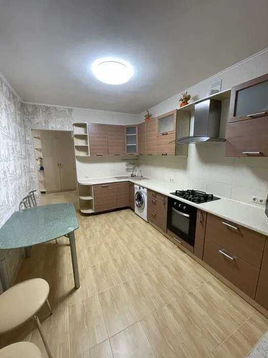 Продам 2 кімнатну кв-ру на вул. Сахарова