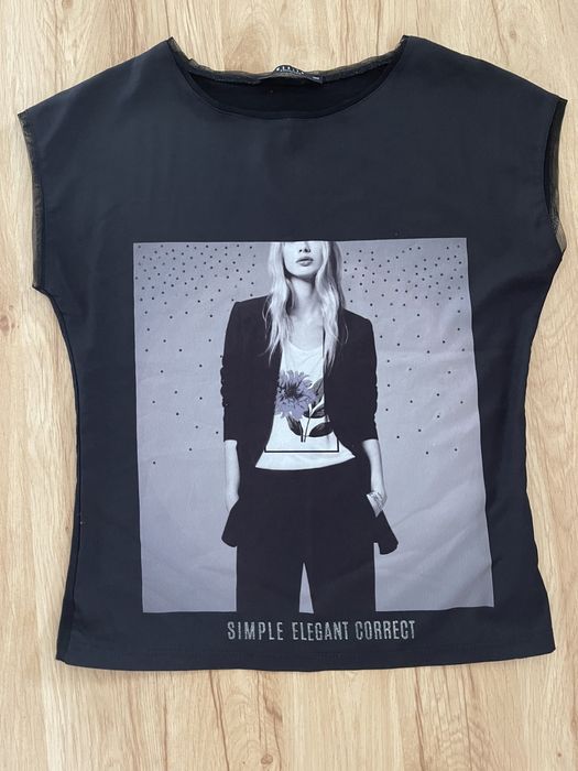 Top z krótkim rękawem i nadrukiem