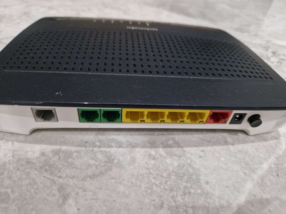 Router technicolor em bom estado