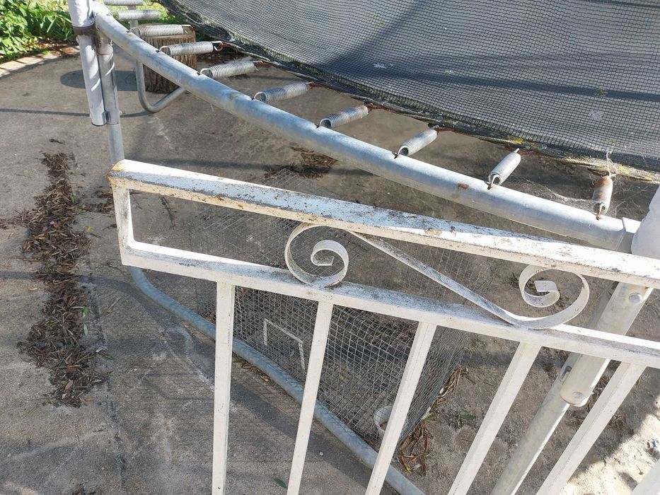 Grades de ferro galvanizado