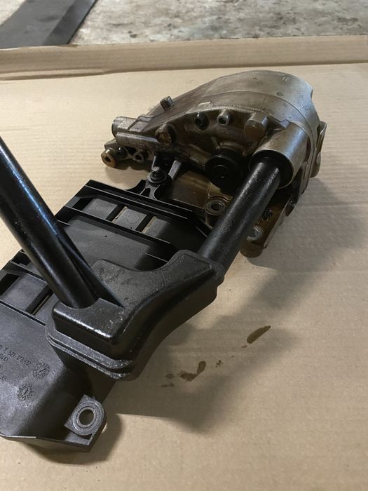 pompa oleju smok oleju n43 BMW e92 e90 e87 e60