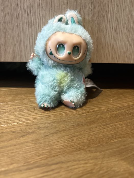 Labubu w kolorze turkusowym