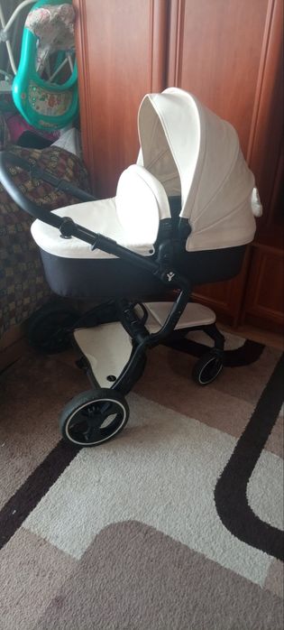 Продається дитяча коляска fooуfoo