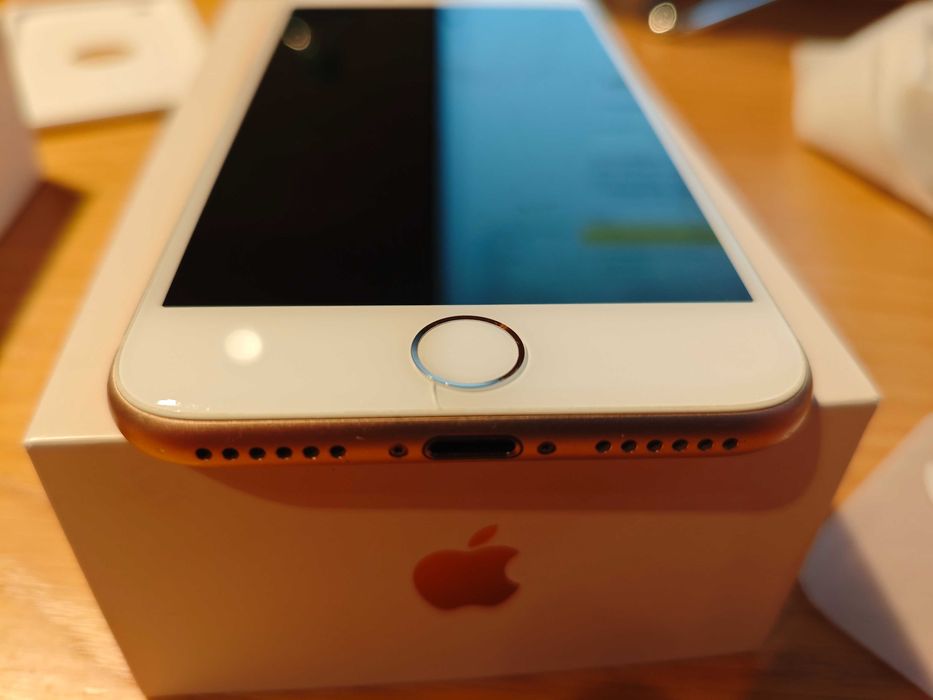 Iphone 8, 64GB, gold rose