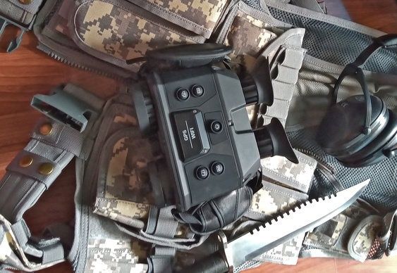 Тепловизионный и оптический биспектральный бинокль AGM Explorator