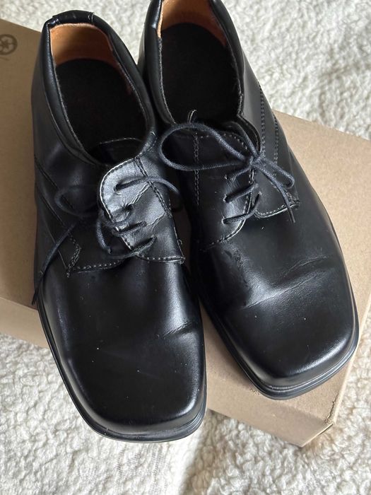 Buty czarne młodzieżowe roz.36