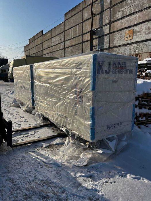 Дизельний генератор з двигуном Doosan KJDD220