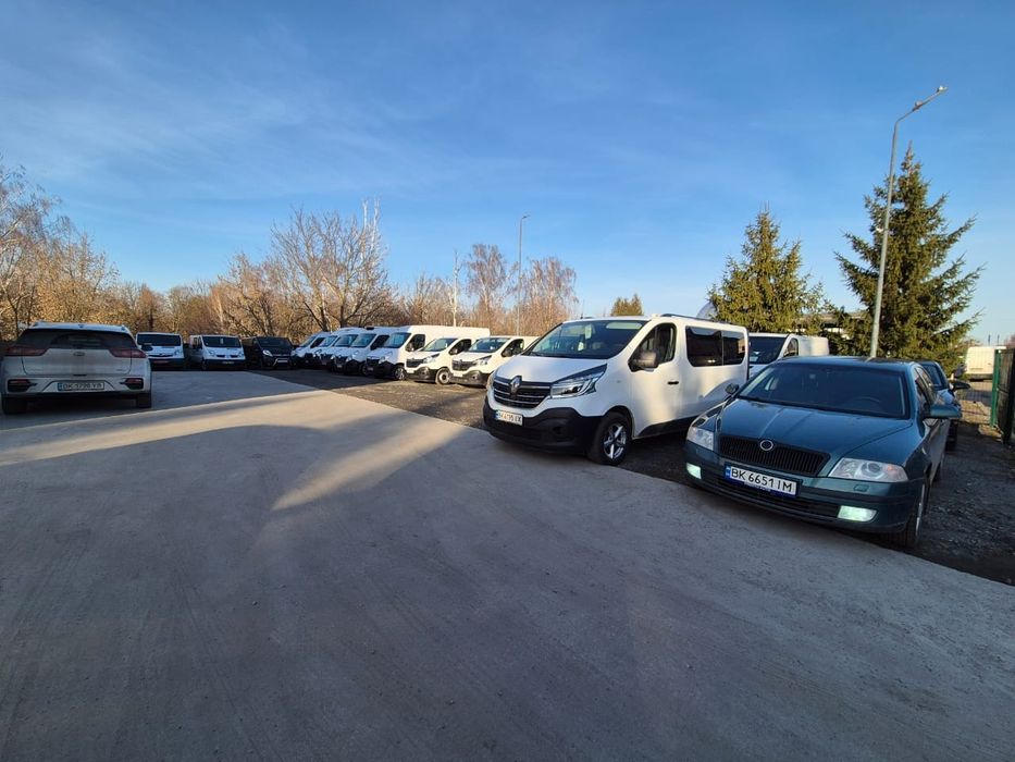 Продаж СВІЖОПРИГНАНИХ вантажних і пасажирських бусів