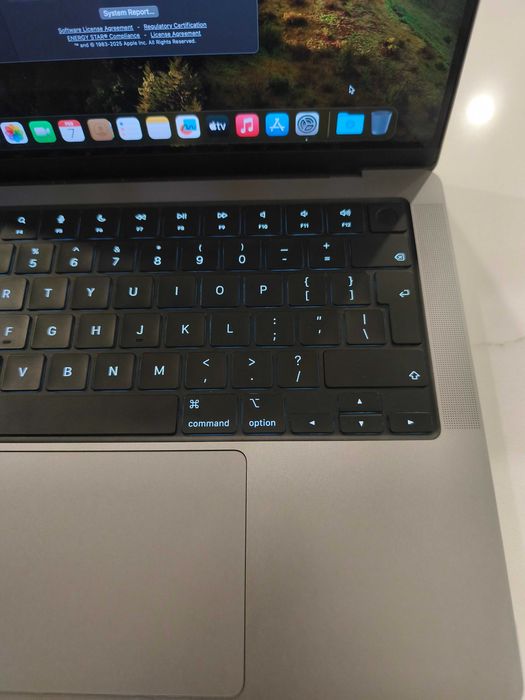 Macbook Pro 14" 16GB