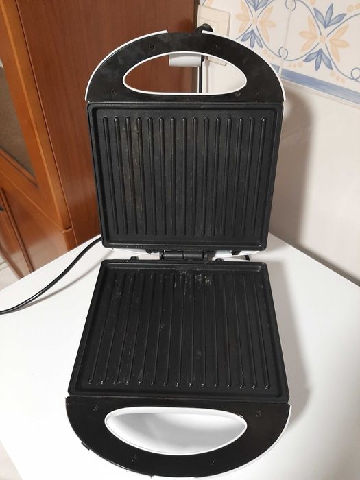 Tosteira/sanduicheira