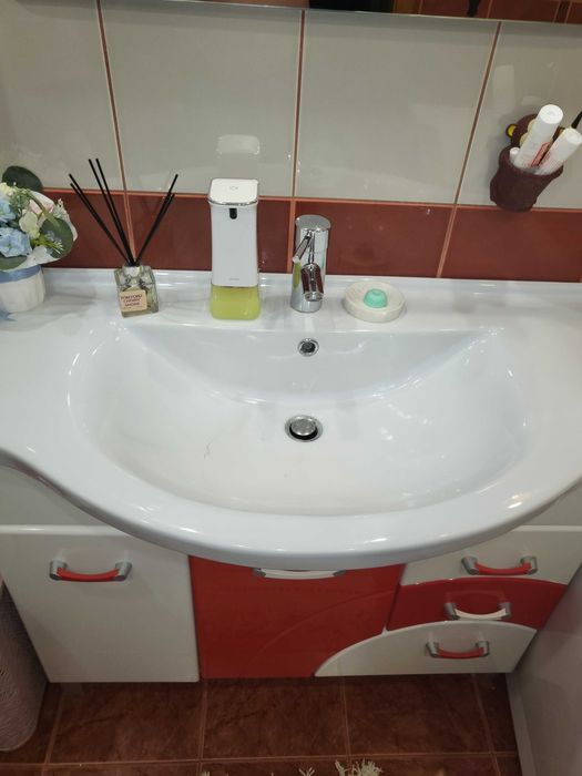 Тумба з умивальником і шафа з дзеркалом комплект