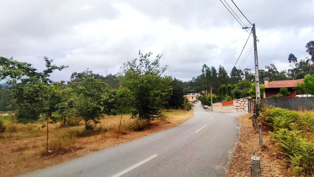 Terreno com 14760m2 dos quais 3350m2 em área construtiva