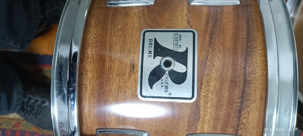 Стійки під тарілки для барабанів,педаль, Томи.