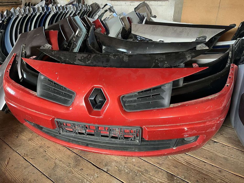 Renault Scenic 2 Megane 2 передній бампер.