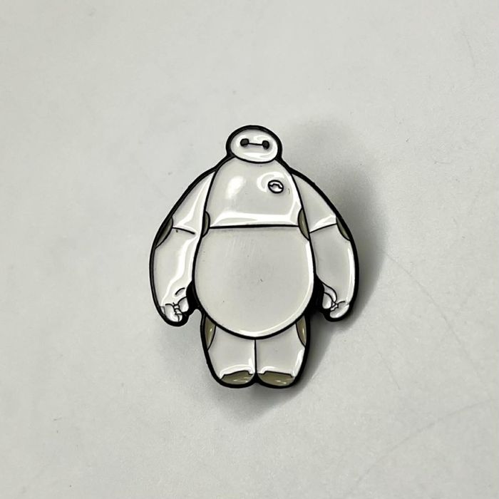 Przypinka pin broszka bajka baymaxem metalowy