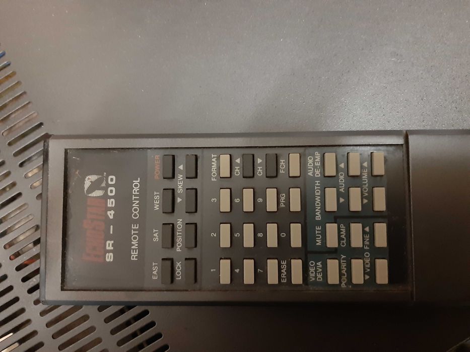 Recetor de Satélite SR - 4500 c/comando original