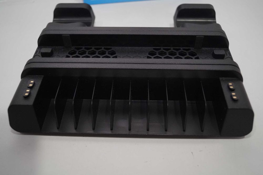 375 DOBE p-4 series podstawka chłodząca stacja ładująca do playstation