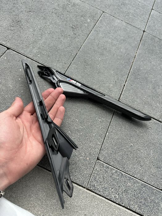 жабри BMW M5 F90 карбон накладки в передні крила для бмв М5 Carbon