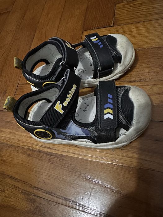 Дитячі босоніжки