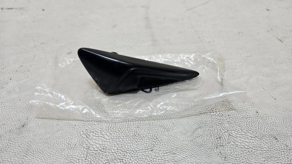 Tesla model 3 камера в крило рест дорест нове / б.у