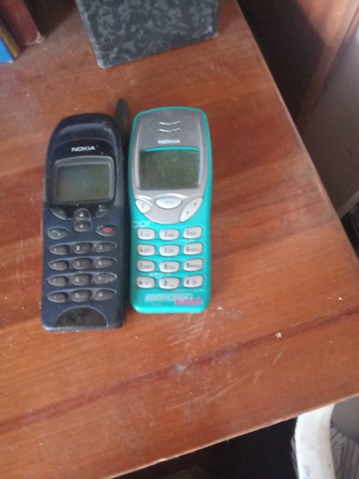 Dois Nokia coleção.